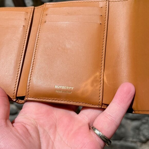Burberry TB Compact Trifold Tan Grained Leather Wallet - Picture 5 of 16